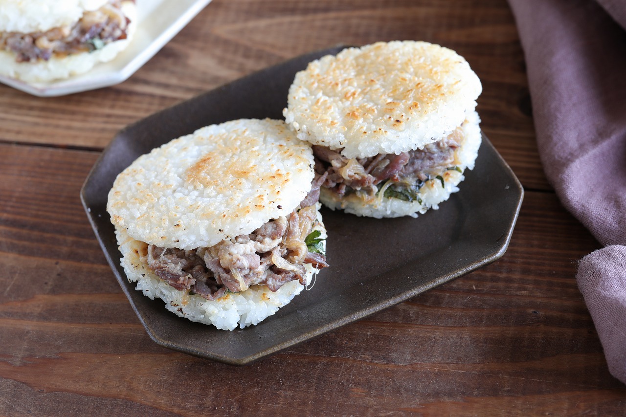 【レシピ動画】ラム肉生姜焼きのライスバーガー