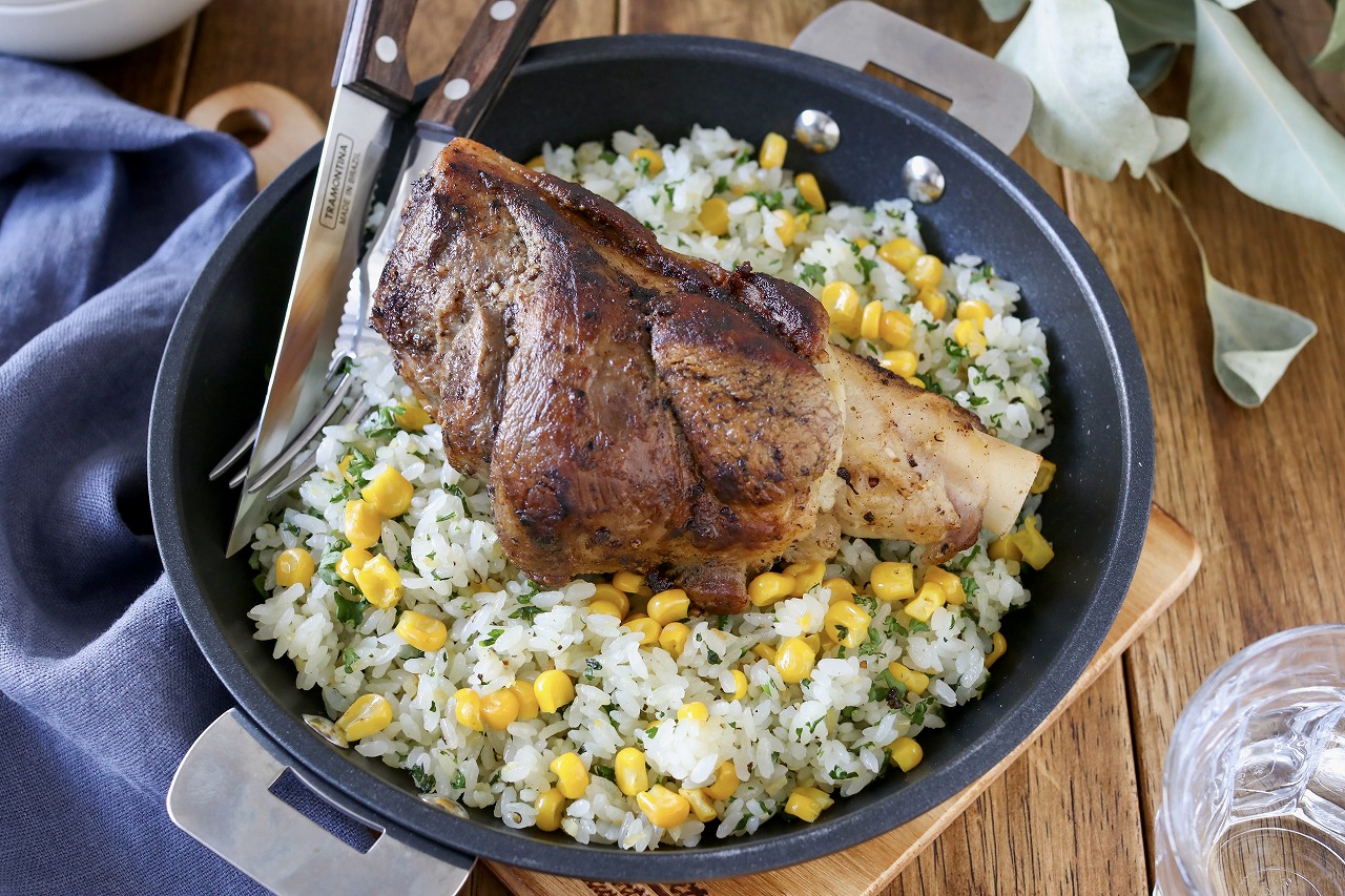 【レシピ】ラム骨付きすね肉のガーリックペッパーライス